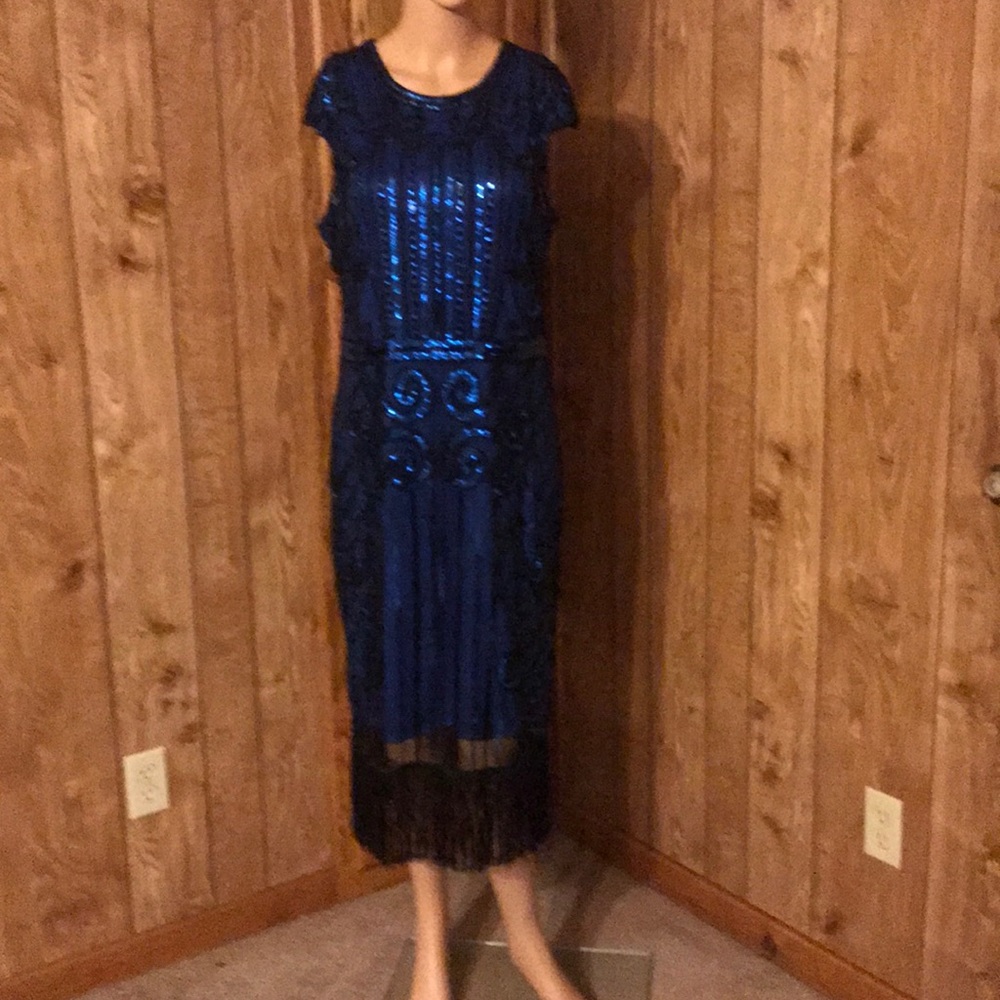 Costume dress